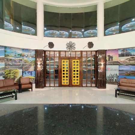 Golden Chariot Hotel Daman Ngoại thất bức ảnh