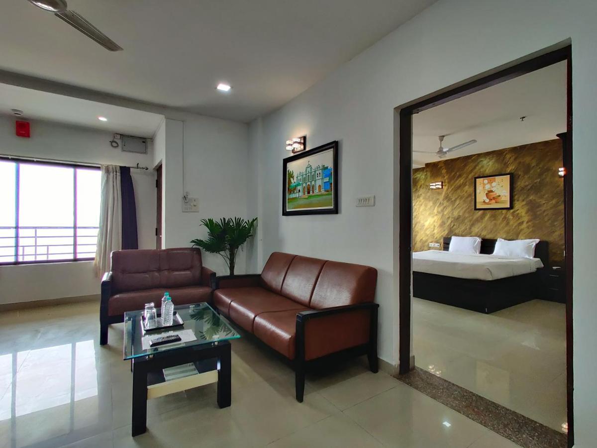 Golden Chariot Hotel Daman Ngoại thất bức ảnh