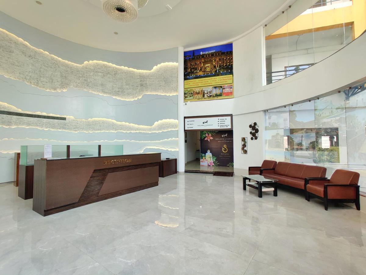 Golden Chariot Hotel Daman Ngoại thất bức ảnh