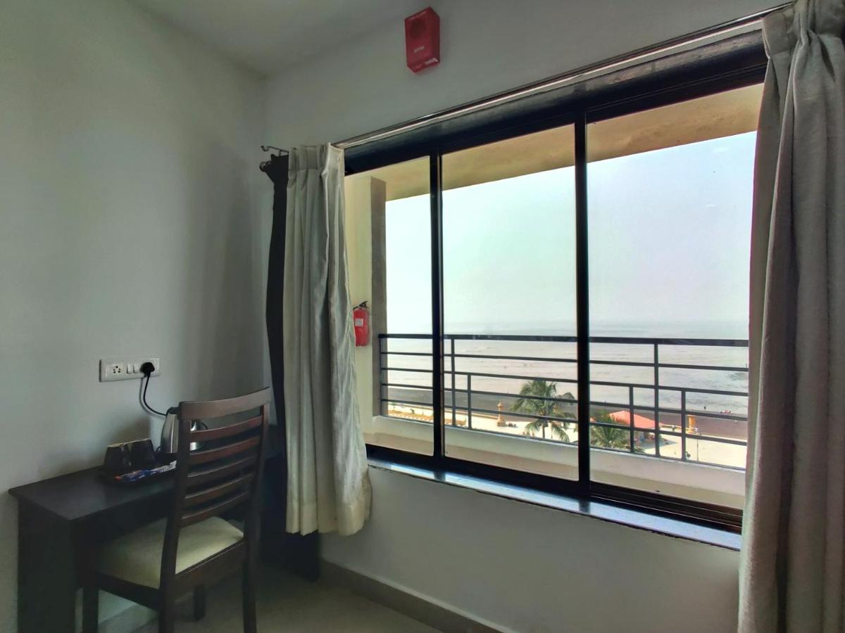 Golden Chariot Hotel Daman Ngoại thất bức ảnh