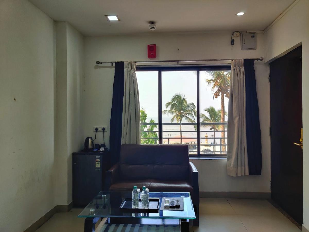 Golden Chariot Hotel Daman Ngoại thất bức ảnh