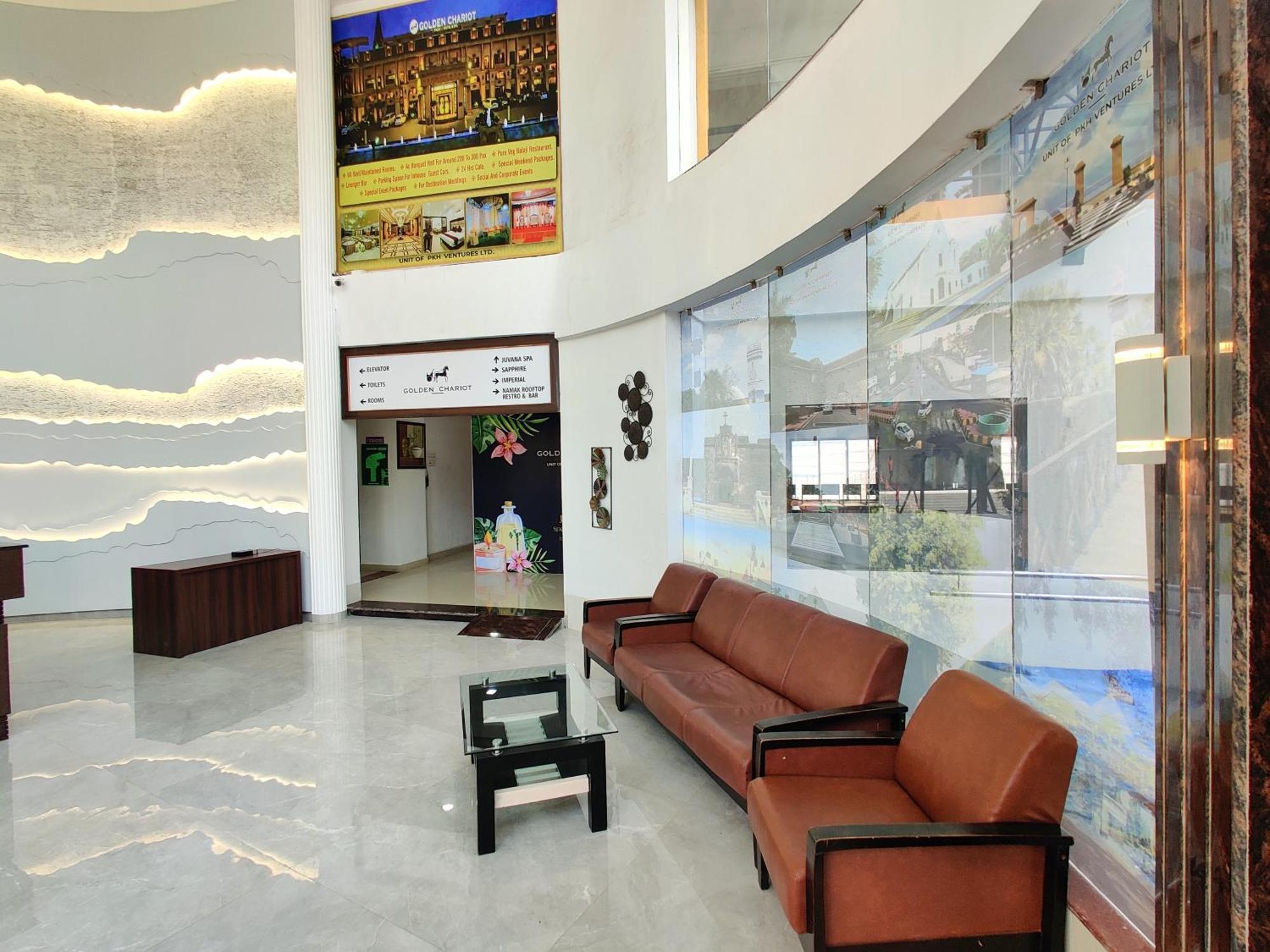 Golden Chariot Hotel Daman Ngoại thất bức ảnh